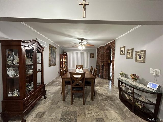 46721 Peach Grove, Macomb, MI 48044