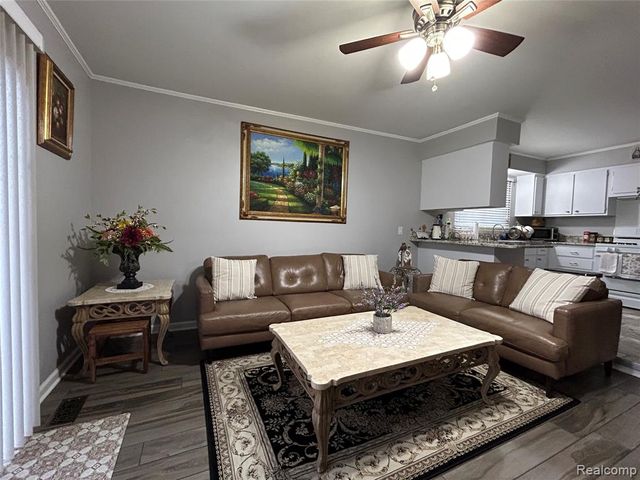 46721 Peach Grove, Macomb, MI 48044