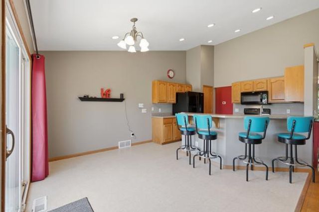 701 RODEFELD Way, Madison, WI 53718