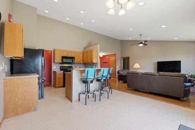 701 RODEFELD Way, Madison, WI 53718