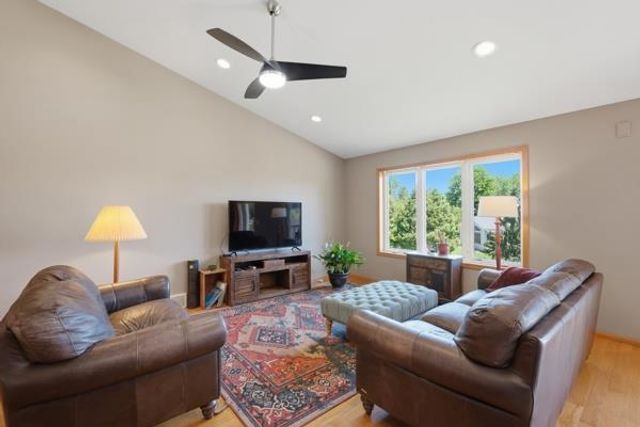 701 RODEFELD Way, Madison, WI 53718
