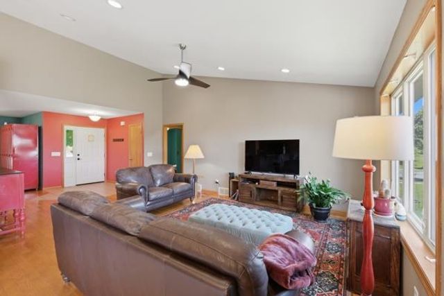 701 RODEFELD Way, Madison, WI 53718