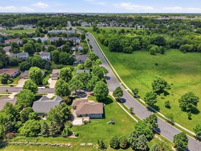 701 RODEFELD Way, Madison, WI 53718