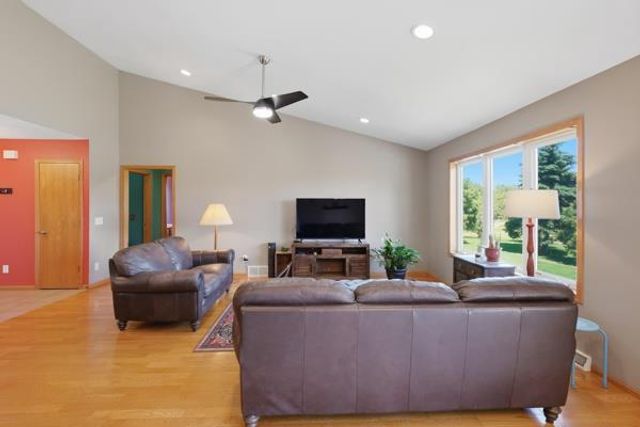 701 RODEFELD Way, Madison, WI 53718