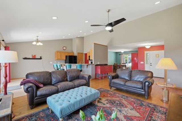 701 RODEFELD Way, Madison, WI 53718