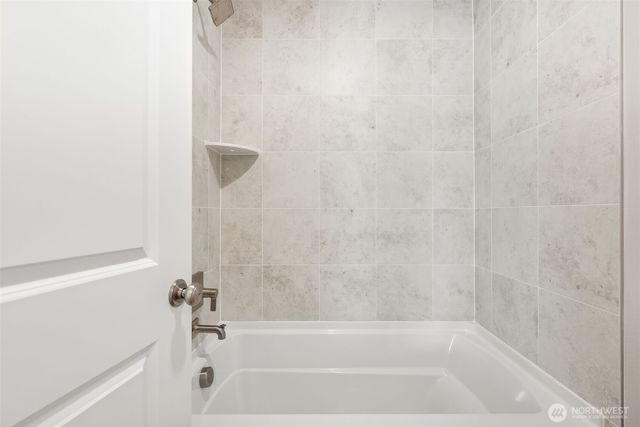 2031 NE Norseman Way, Poulsbo, WA 98370