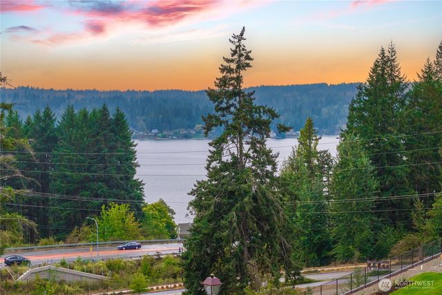 2031 NE Norseman Way, Poulsbo, WA 98370