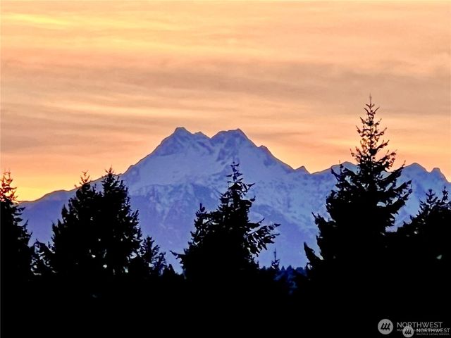 2031 NE Norseman Way, Poulsbo, WA 98370