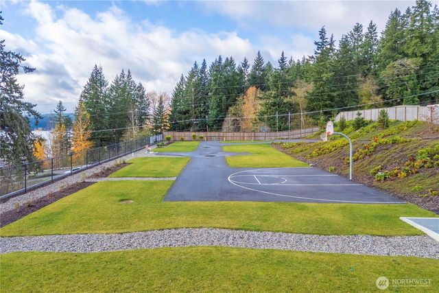 2031 NE Norseman Way, Poulsbo, WA 98370