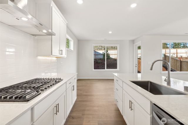 2031 NE Norseman Way, Poulsbo, WA 98370