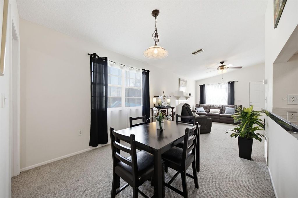 Image 12 of property listing at 3884 59TH AVENUE W 4198, Bradenton, FL 34210