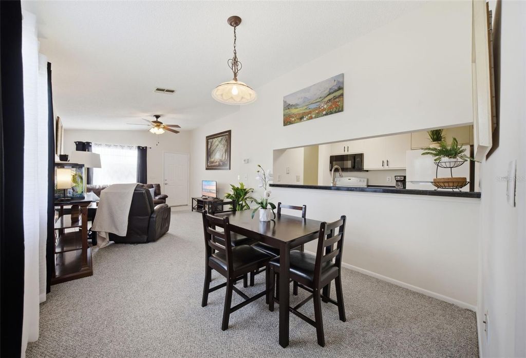 Image 3 of property listing at 3884 59TH AVENUE W 4198, Bradenton, FL 34210