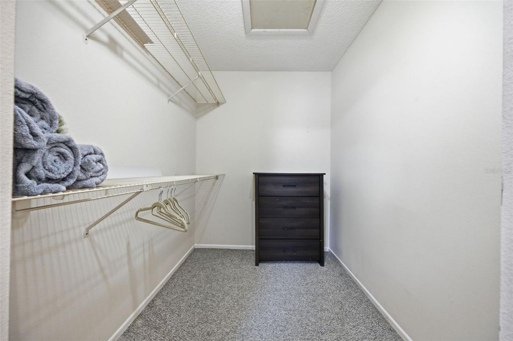 Image 4 of property listing at 3884 59TH AVENUE W 4198, Bradenton, FL 34210