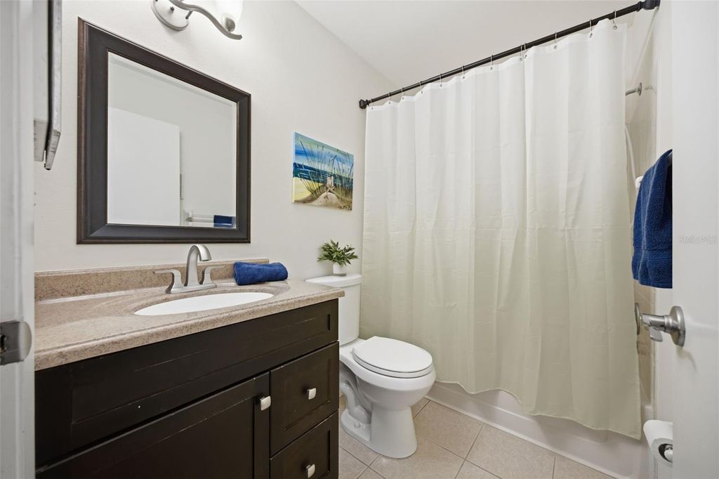 Image 5 of property listing at 3884 59TH AVENUE W 4198, Bradenton, FL 34210