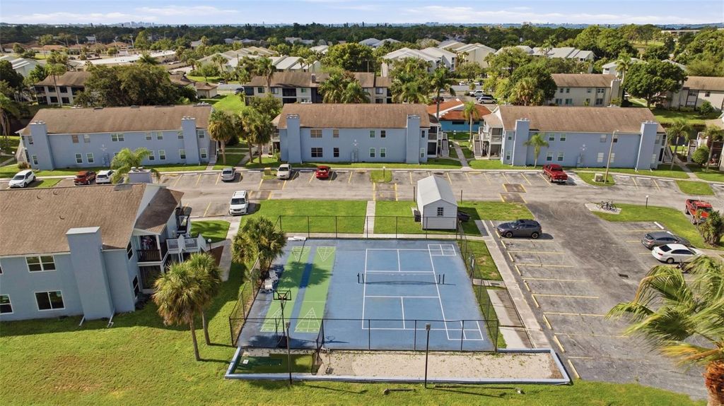 Image 45 of property listing at 3884 59TH AVENUE W 4198, Bradenton, FL 34210