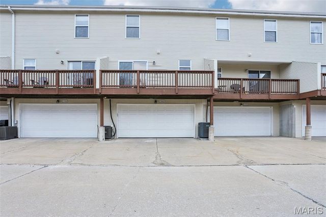 1361 Forest Creek Drive 3, St Peters, MO 63303