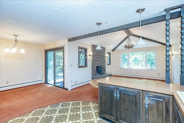 43 Ledgewood Dr, Danvers, MA 01923