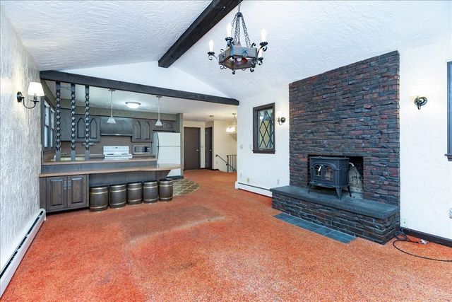 43 Ledgewood Dr, Danvers, MA 01923