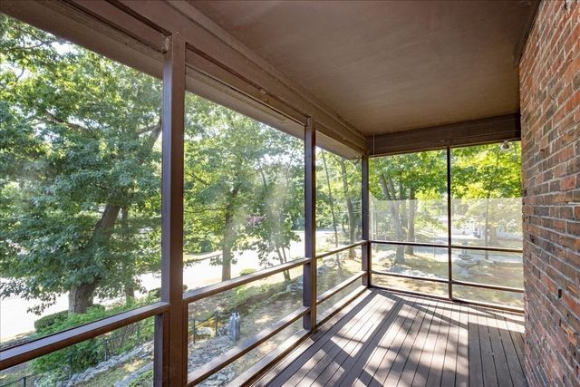 43 Ledgewood Dr, Danvers, MA 01923