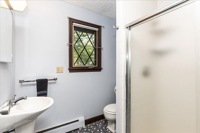 43 Ledgewood Dr, Danvers, MA 01923