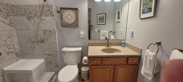 6605 MEADOWLAND Circle, Erie, PA 16509