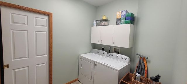 6605 MEADOWLAND Circle, Erie, PA 16509