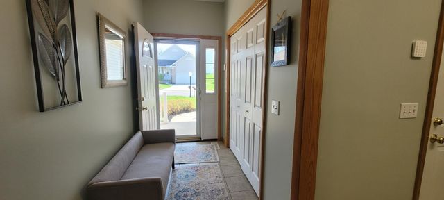 6605 MEADOWLAND Circle, Erie, PA 16509