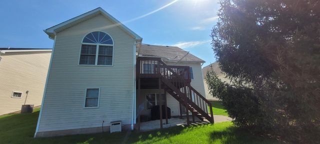 6605 MEADOWLAND Circle, Erie, PA 16509