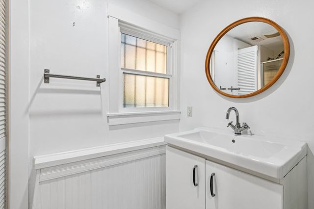 693 Vernon St, Oakland, CA 94610