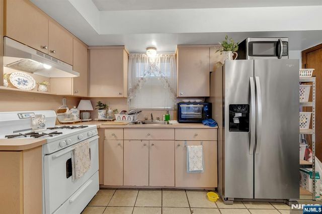 351 2nd Street, East Newark, NJ 07029