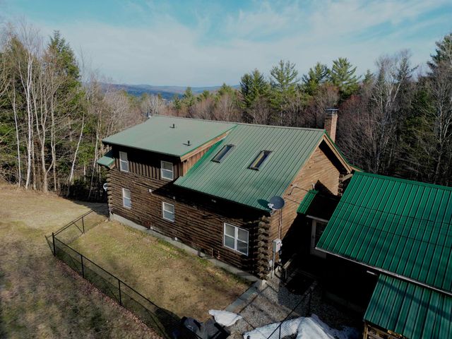 228 Juniper Lane, Lyndon, VT 05851