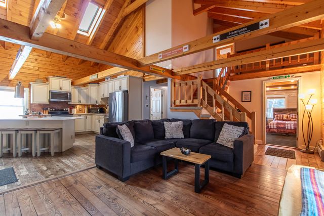 228 Juniper Lane, Lyndon, VT 05851