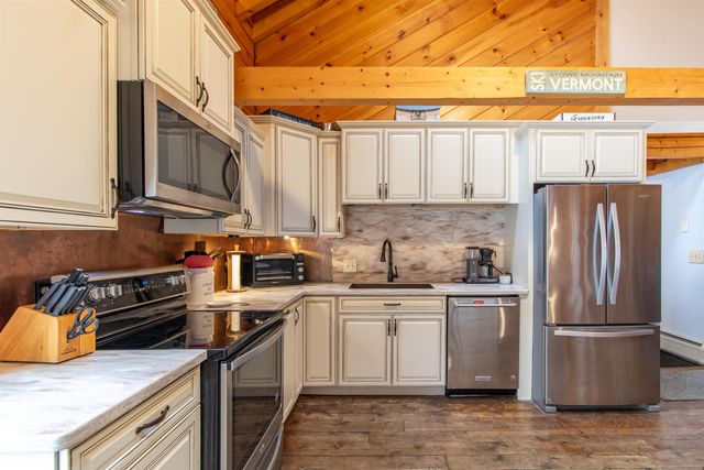 228 Juniper Lane, Lyndon, VT 05851