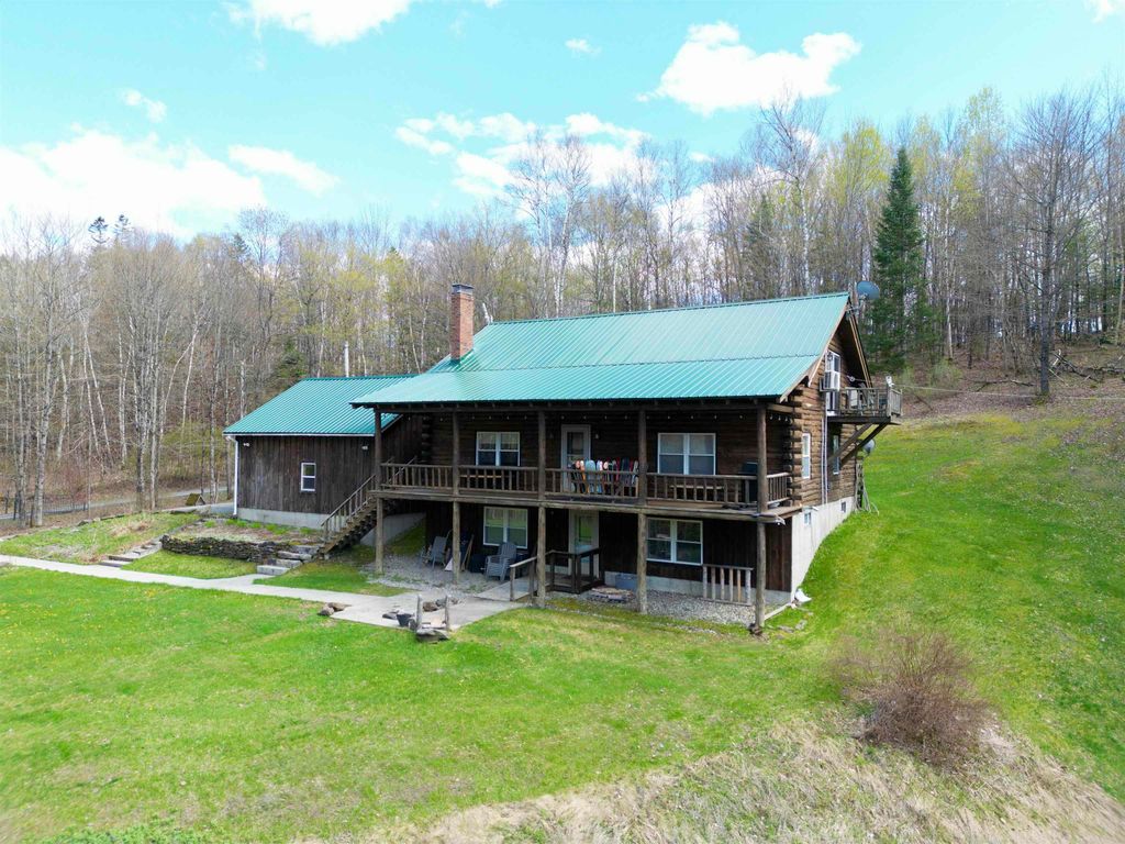 228 Juniper Lane, Lyndon, VT 05851