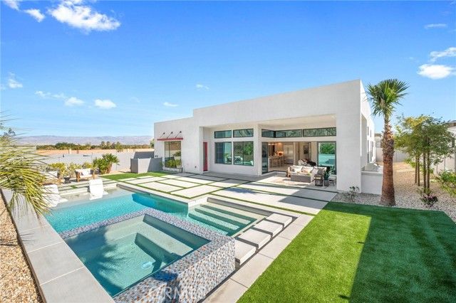 59945 Cenoceras Court, La Quinta, CA 92253