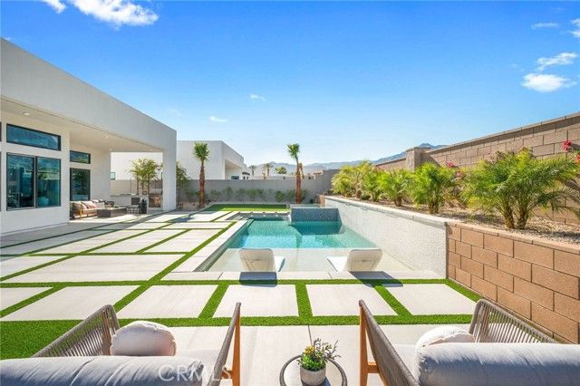 59945 Cenoceras Court, La Quinta, CA 92253