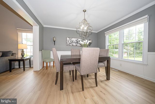 19 ONEIDA CT, Chester Springs, PA 19425