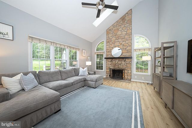 19 ONEIDA CT, Chester Springs, PA 19425