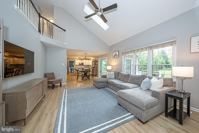 19 ONEIDA CT, Chester Springs, PA 19425
