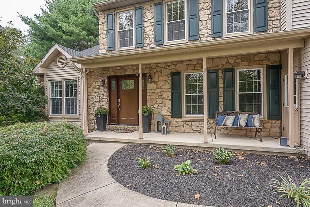19 ONEIDA CT, Chester Springs, PA 19425