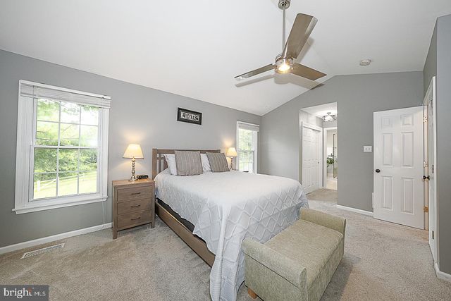 19 ONEIDA CT, Chester Springs, PA 19425