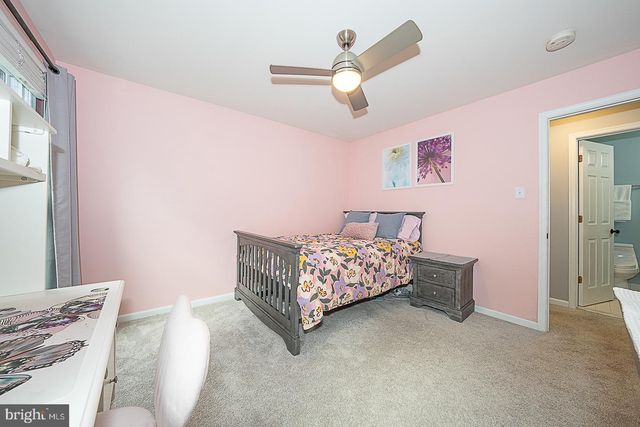 19 ONEIDA CT, Chester Springs, PA 19425