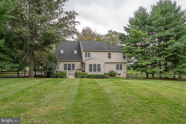 19 ONEIDA CT, Chester Springs, PA 19425