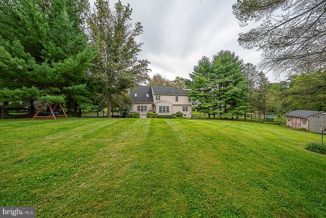 19 ONEIDA CT, Chester Springs, PA 19425