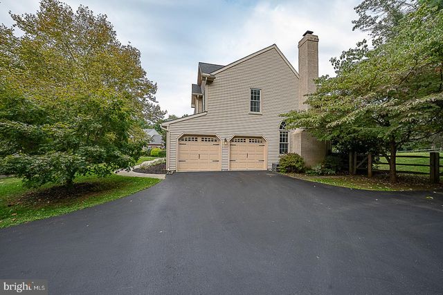 19 ONEIDA CT, Chester Springs, PA 19425