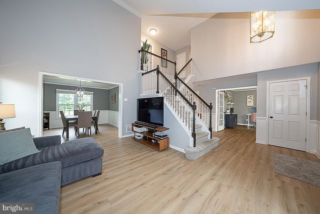 19 ONEIDA CT, Chester Springs, PA 19425