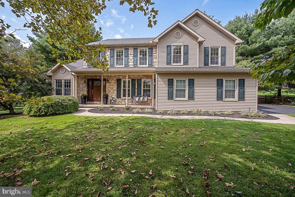 19 ONEIDA CT, Chester Springs, PA 19425