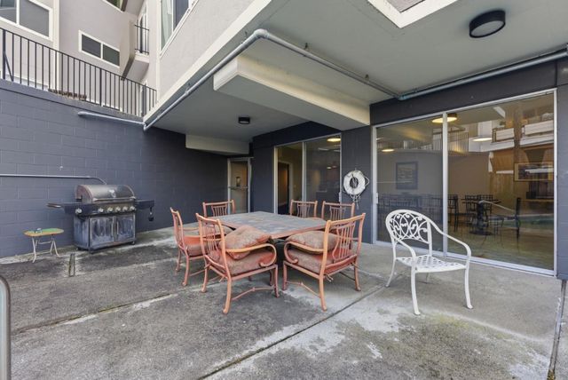 111 Wellesley Crescent 2N, Redwood City, CA 94062