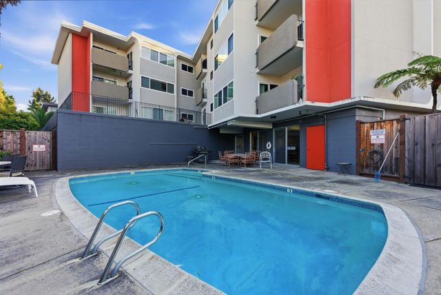 111 Wellesley Crescent 2N, Redwood City, CA 94062