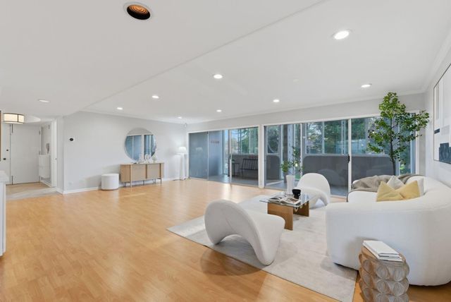 111 Wellesley Crescent 2N, Redwood City, CA 94062